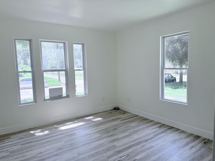 Property Photo:  1500 Deyo Street  MI 49203 