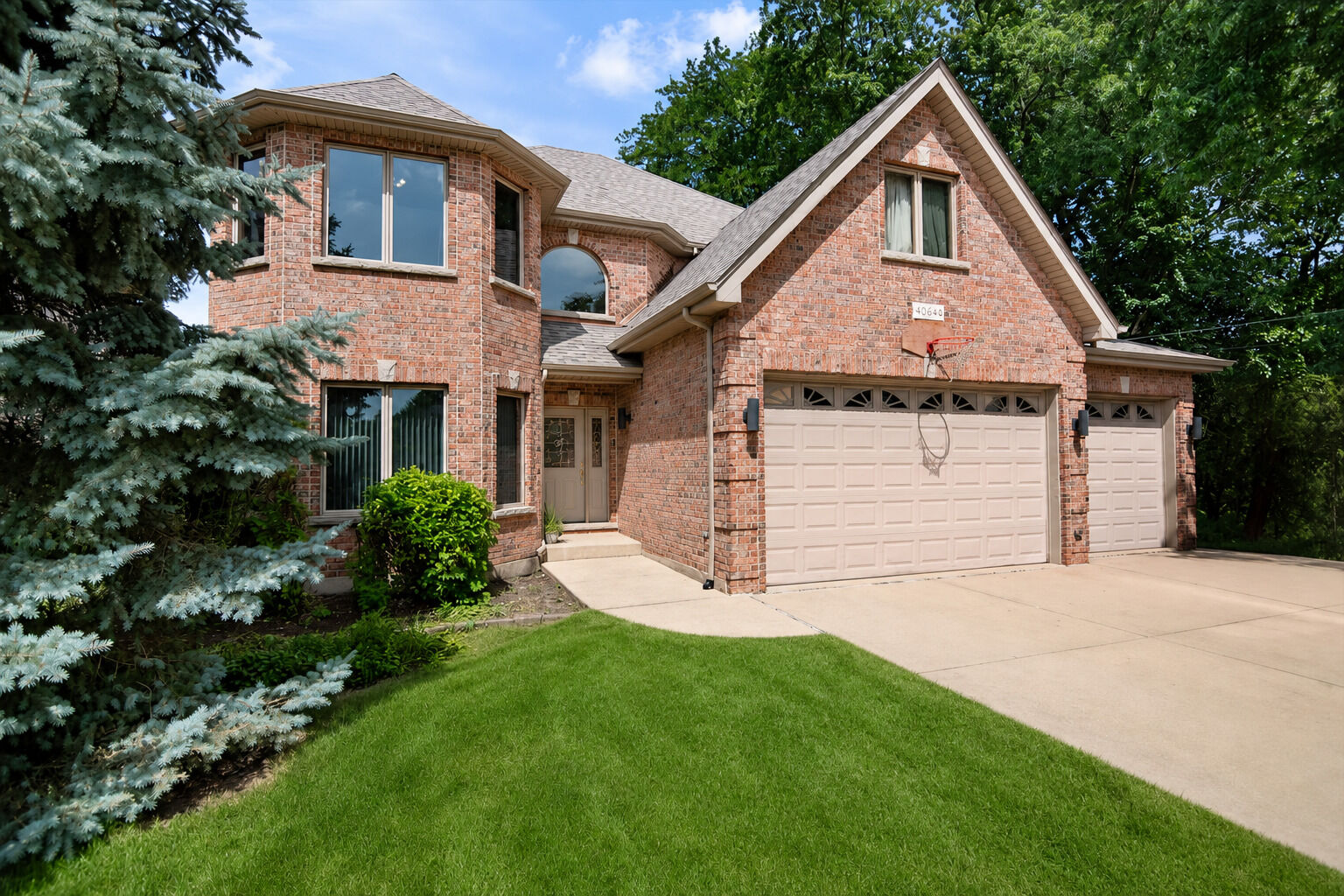 Property Photo:  604 S Beverly Avenue  IL 60101 