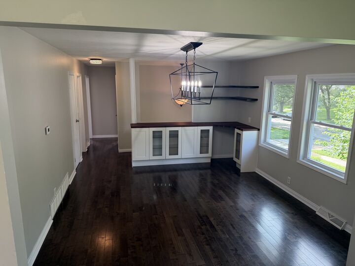 Property Photo:  211 E Dresser Road  IL 60115 