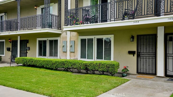 Property Photo:  1424 Deauville Place  CA 92626 