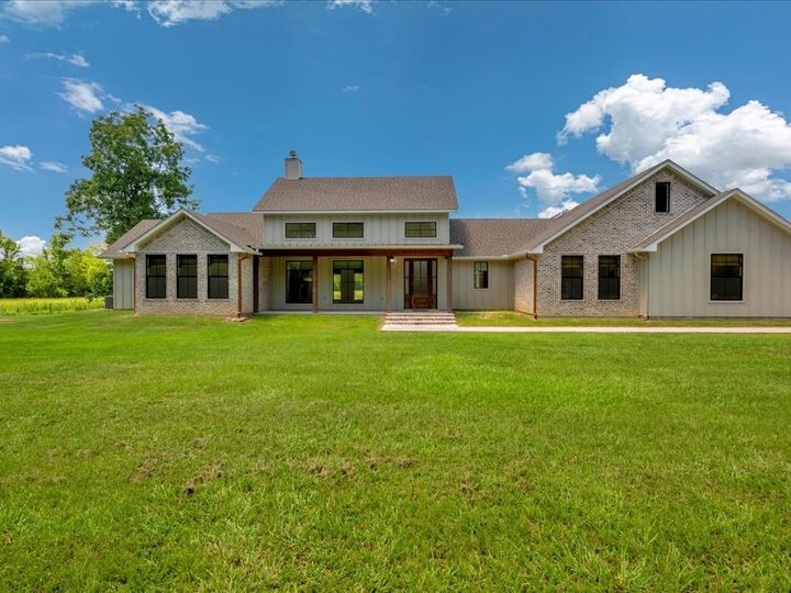 Property Photo: 176 Royce Oliver TX 75904