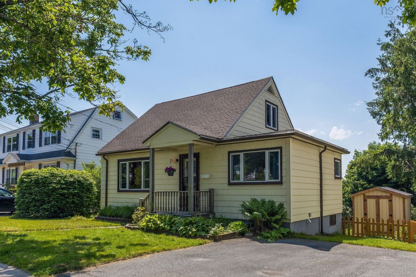 Property Photo: 3824 Basinview Drive Drive NS B3K 4Z9