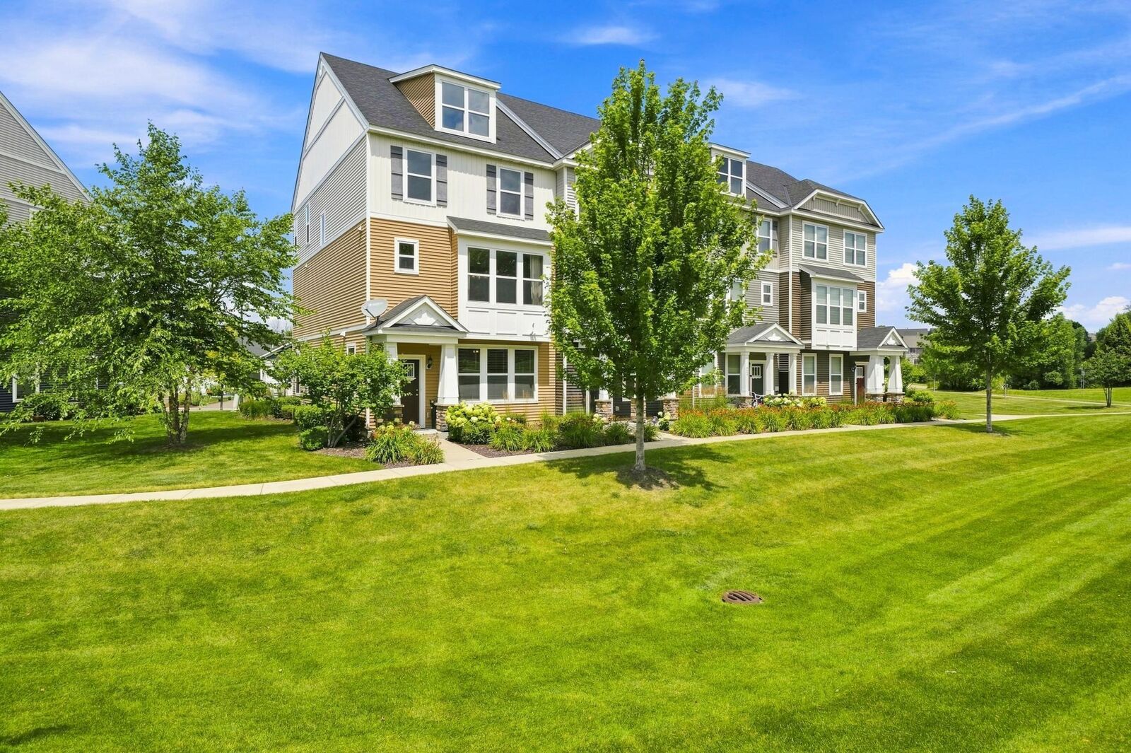 Property Photo: 537 Satori Way MN 55318