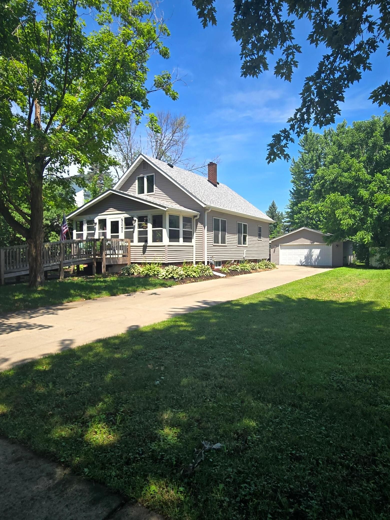 Property Photo: 704 Broadway Street MN 56017