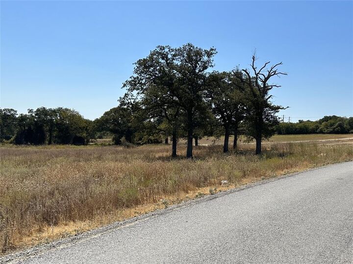 Property Photo:  1010 Gonzollas Road  TX 76082 