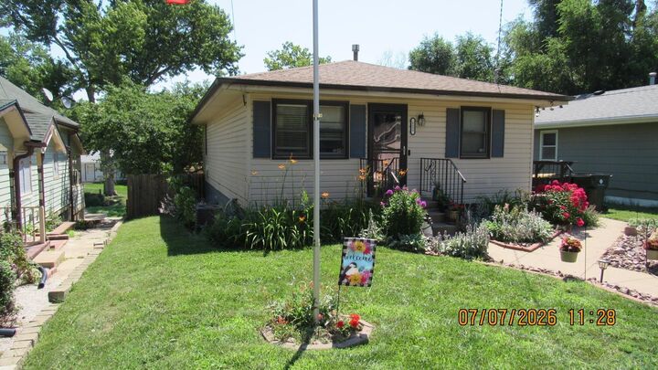 Property Photo:  122 S Casselman  IA 51103 