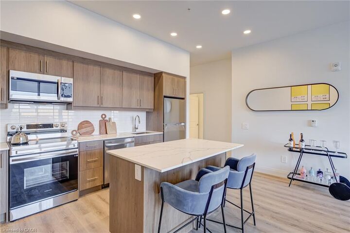 Property Photo:  1333 Weber Street E 111  ON N2A 1C2 