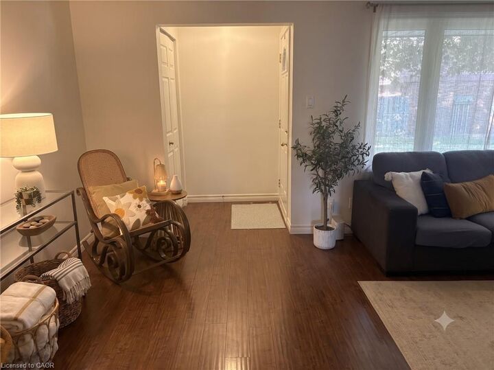 Property Photo:  279 Sandowne Drive 14  ON N2K 2C1 