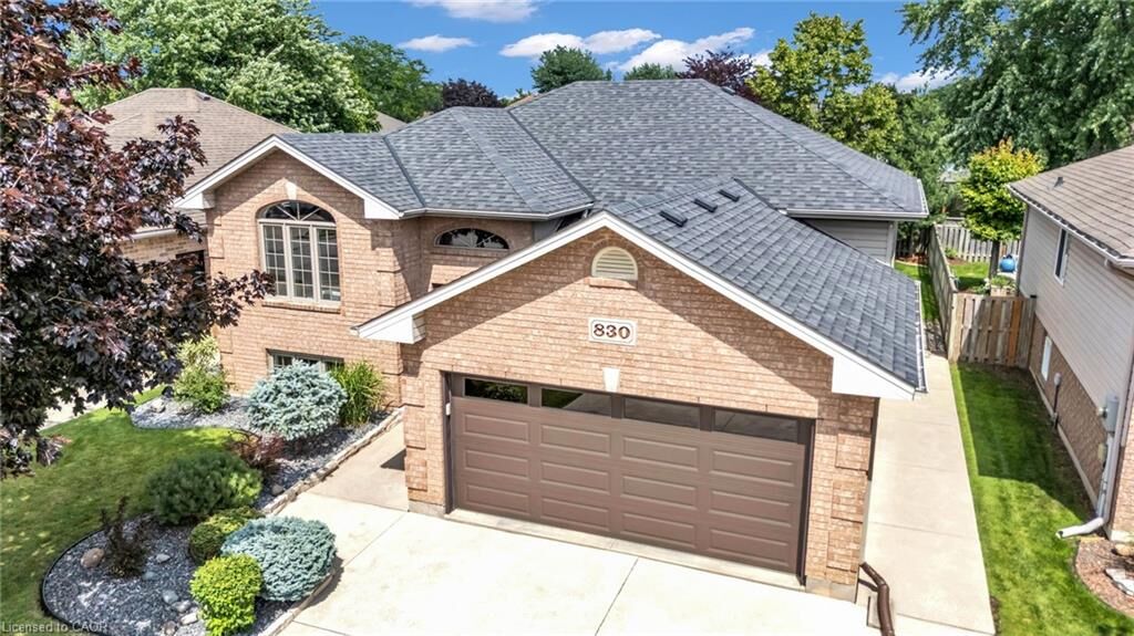 Property Photo: 830 Revland Drive ON N8N 5B2