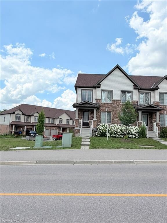 Property Photo:  770 Linden Drive  ON N3H 0E3 