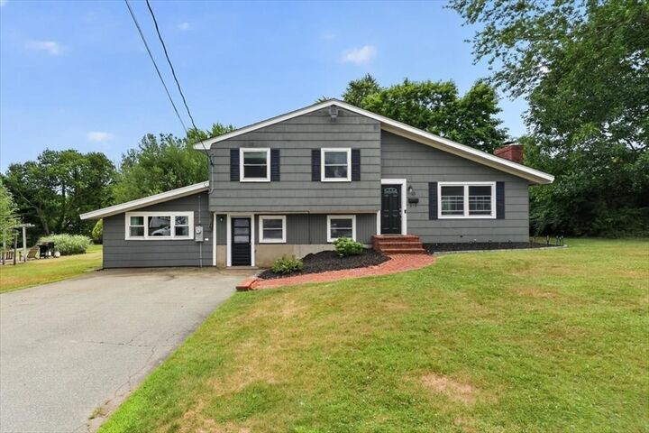 Property Photo:  15 Russell Rd  MA 02382 