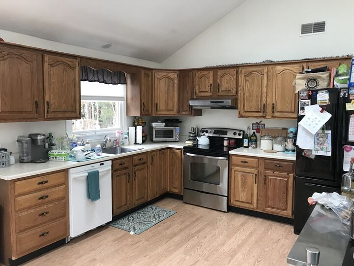 Property Photo: 19 Spinnaker Ln MA 02559