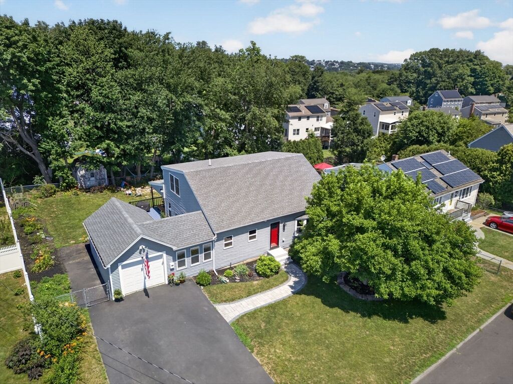 Property Photo: 17 Rockwood Ln MA 01843