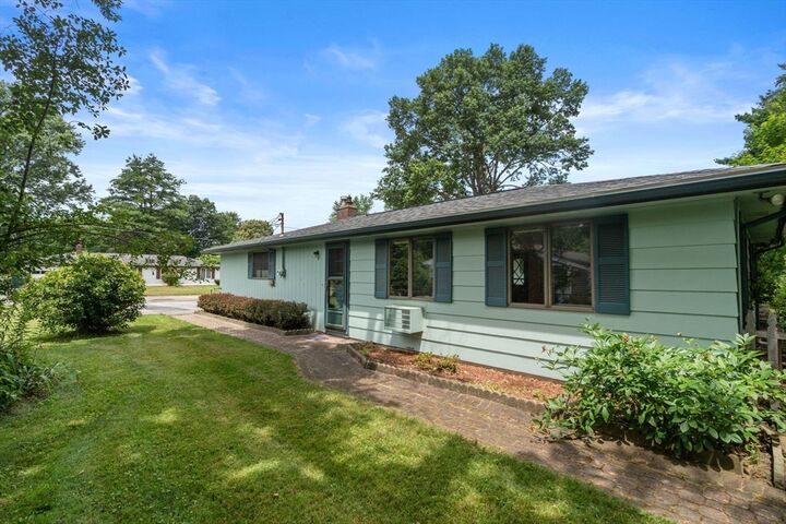 Property Photo:  5 Sunset Rd  MA 01754 
