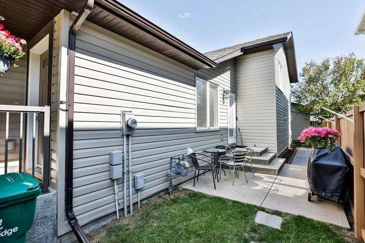 Property Photo: 334 Keystone Lane W AB T1J 4A1