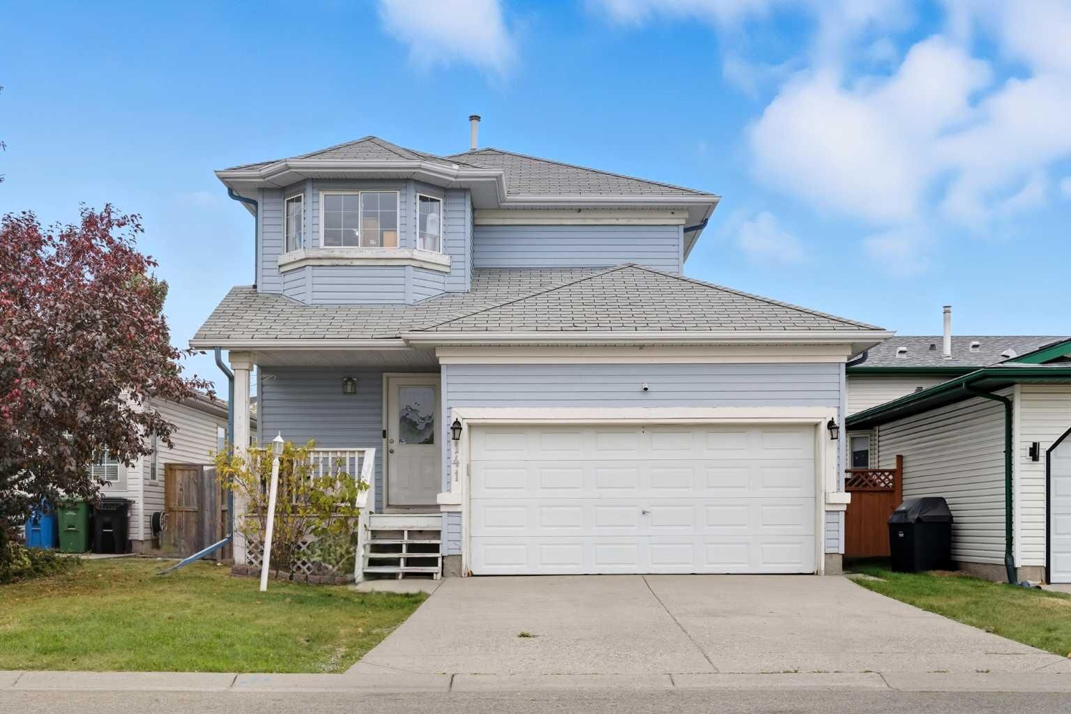 Property Photo: 141 Saratoga Close NE AB T1Y 7A1
