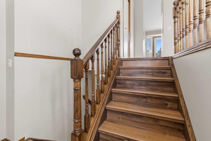 Property Photo: 3 Pickering Close AB T4S 1K2