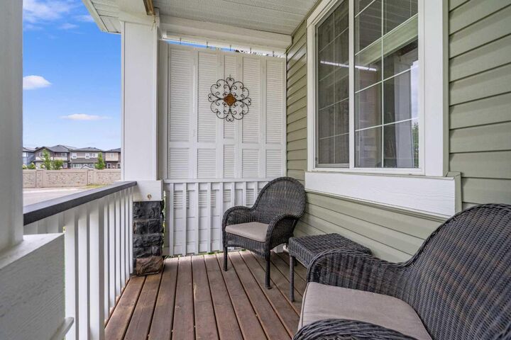 Property Photo:  80 Legacy Crescent SE  AB T2X 0W8 