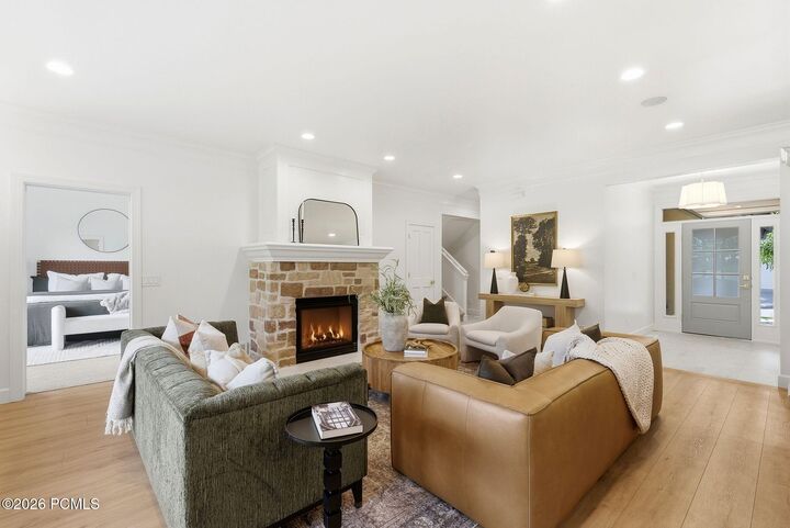 Property Photo: 12 W Village Circle UT 84049