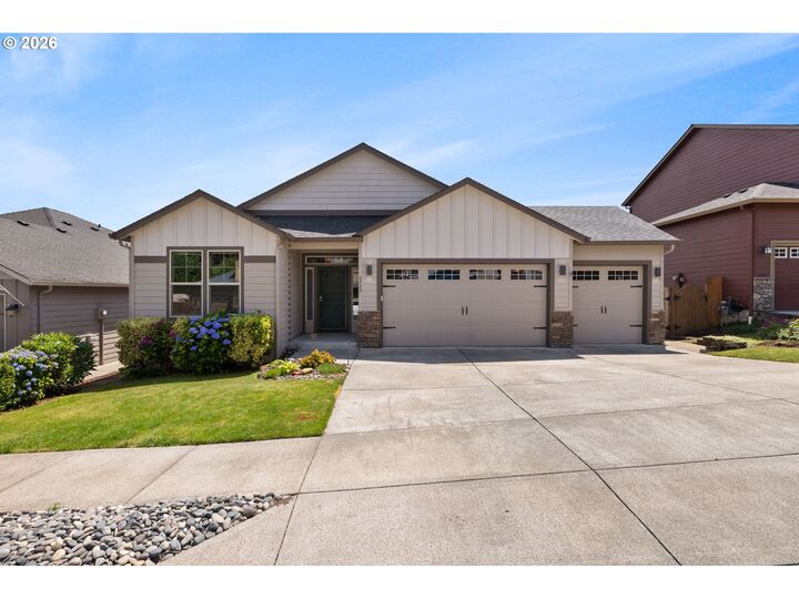 Property Photo:  2522 N P Cir  WA 98671 