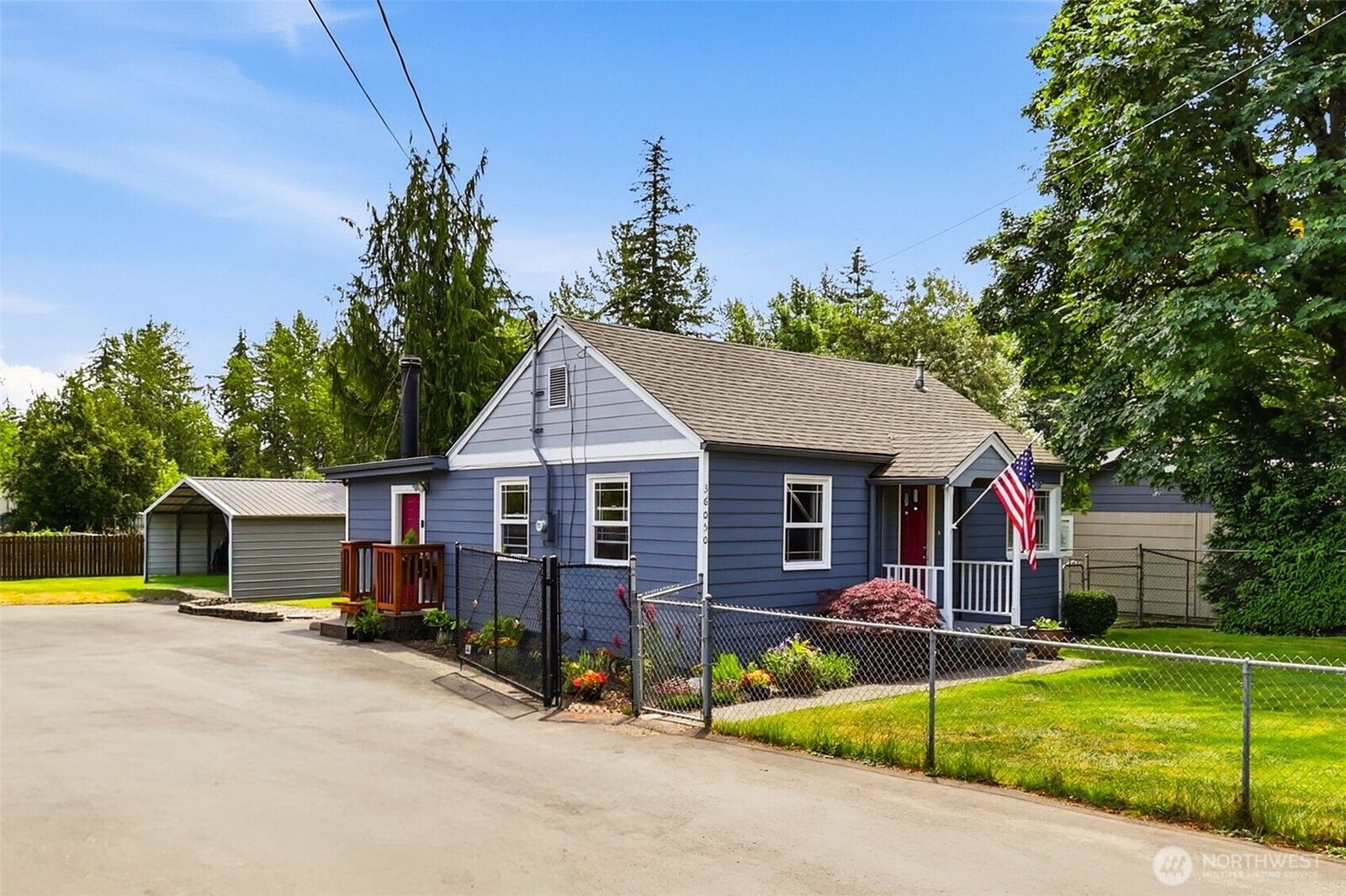 Property Photo: 36050 Military Road S WA 98001
