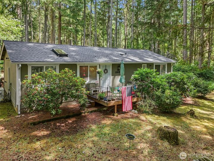 Property Photo:  11618  Breaker Way  WA 98303 