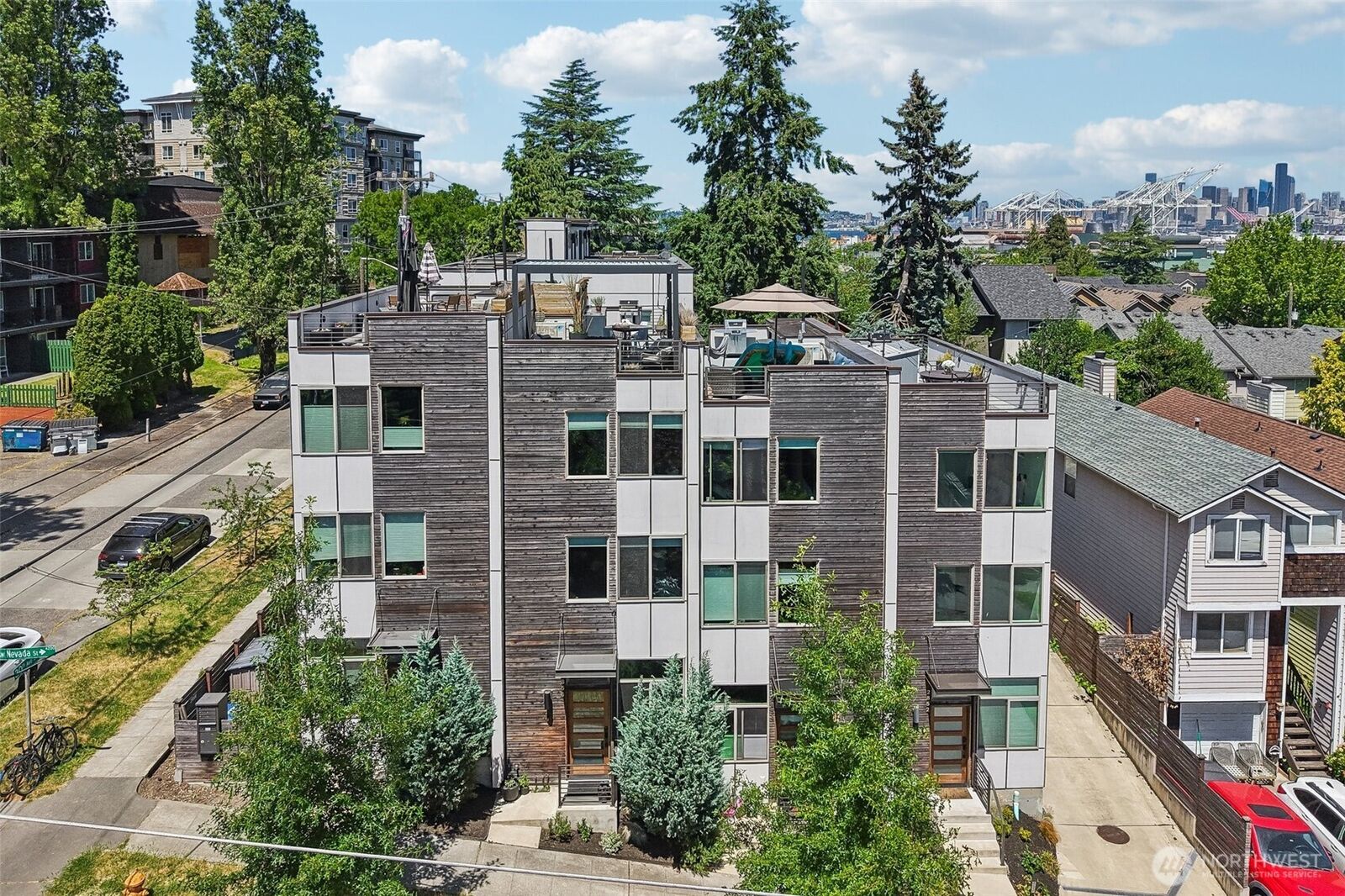 Property Photo: 2852 SW Nevada Street WA 98126
