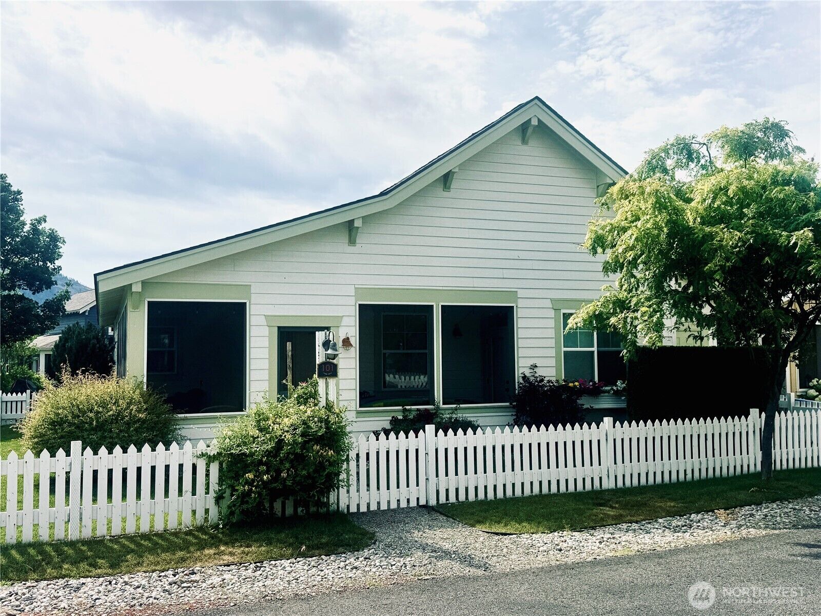 Property Photo:  101  Timbuktu Lane  WA 98844 