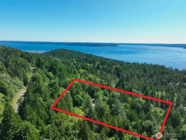 Property Photo:  1400  Sunrise Road  WA 98320 
