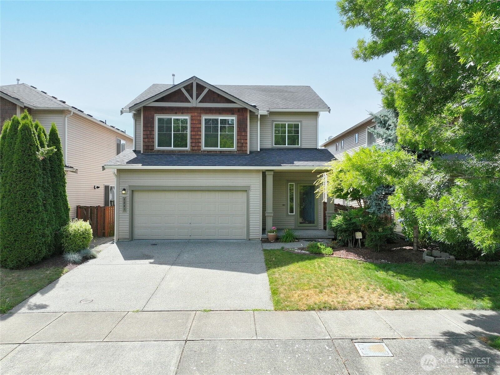 Property Photo: 4241 R Street NE WA 98002