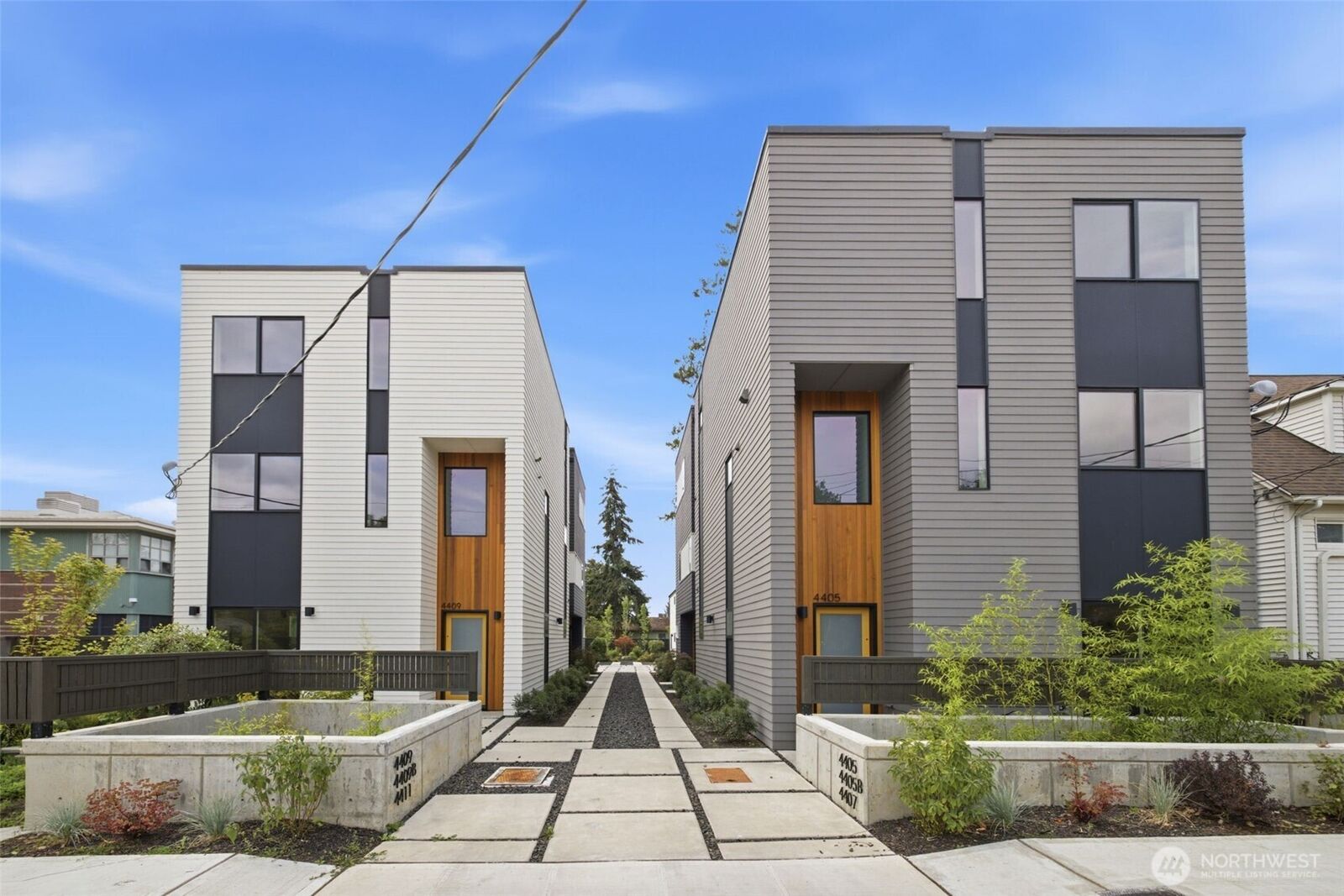 Property Photo:  4405 S Holly Street  WA 98118 