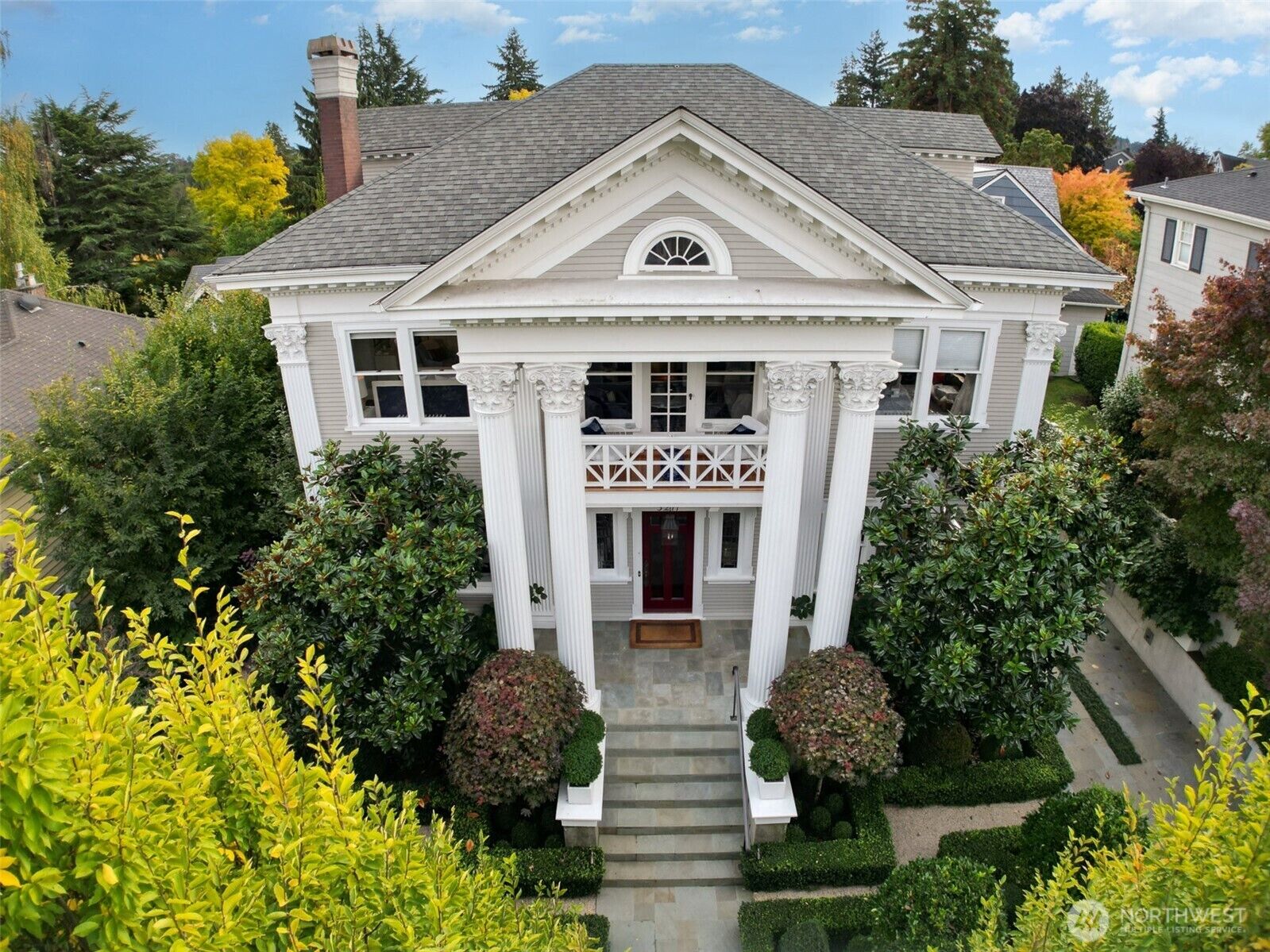 Property Photo:  3211 S Dose Terrace  WA 98144 
