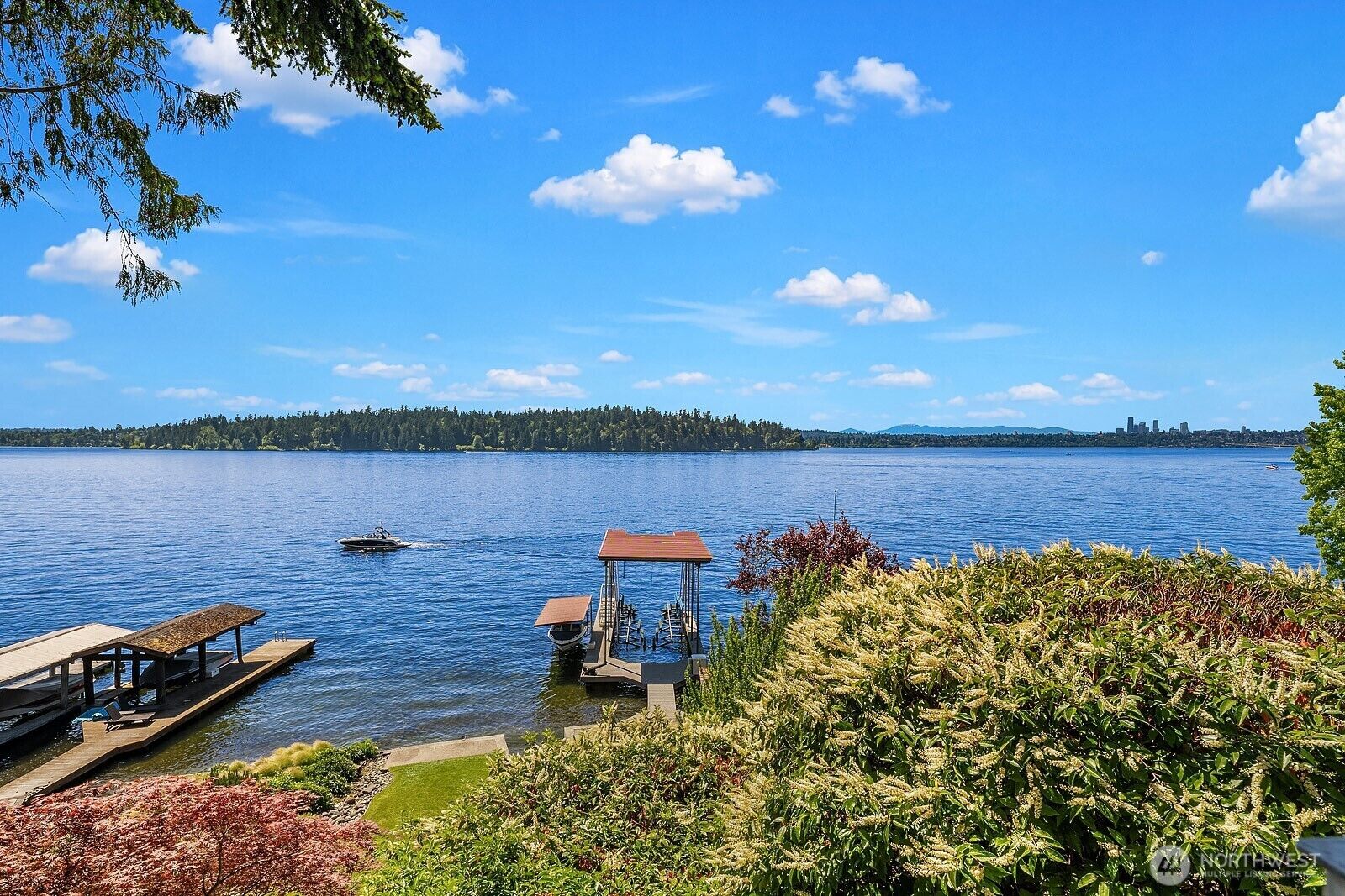 Property Photo: 4835 Forest Avenue SE WA 98040