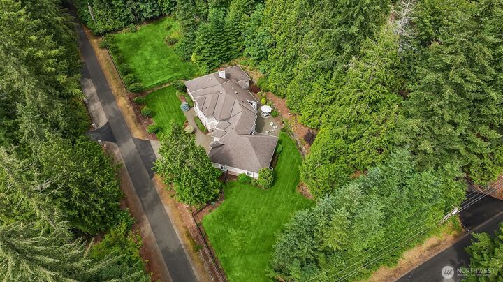 Property Photo: 15118 262nd Avenue SE WA 98027