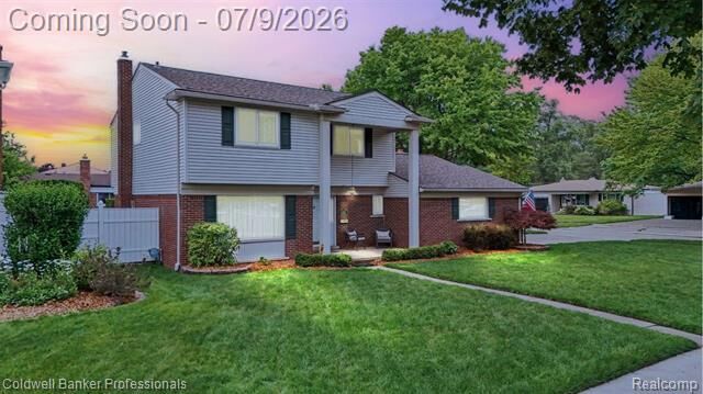Property Photo:  8731 Paulina Drive  MI 48312 