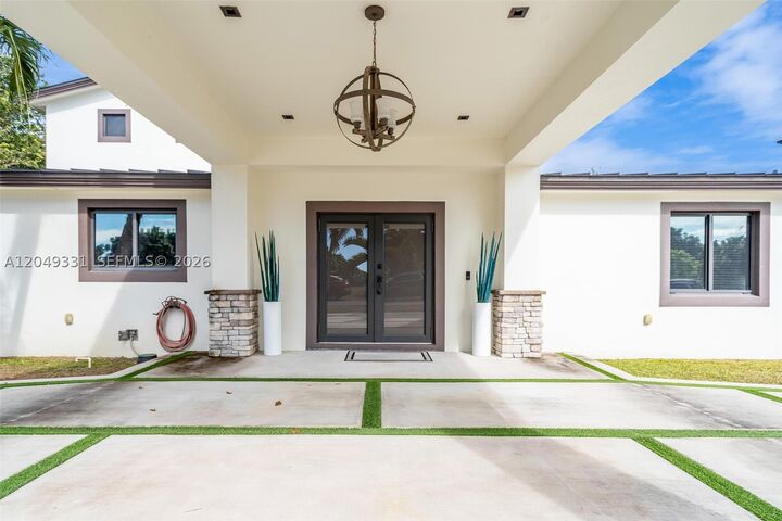Property Photo: 20221 SW 318th St FL 33030