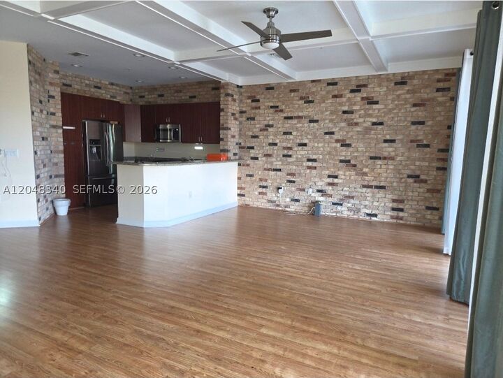Property Photo:  2900 NW 125th Ave 3-319  FL 33323 