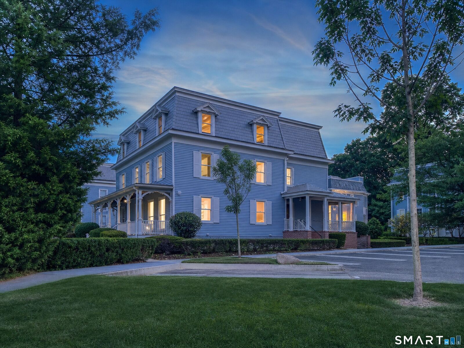 Property Photo: 260 Riverside Avenue 6 CT 06880