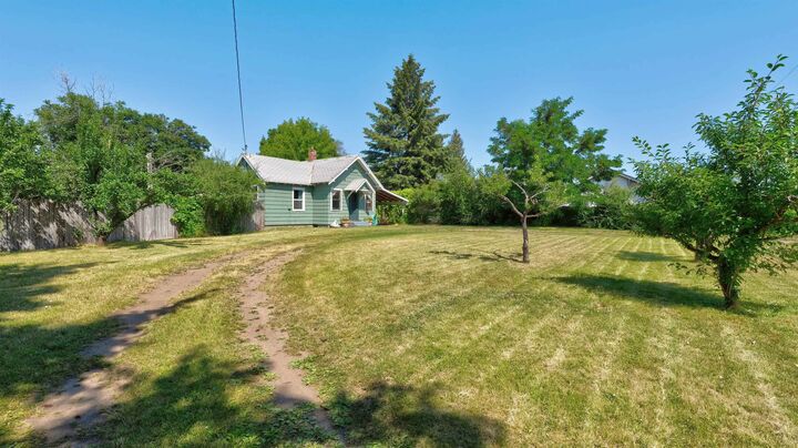 Property Photo:  3905 N Argonne Rd  WA 99212 