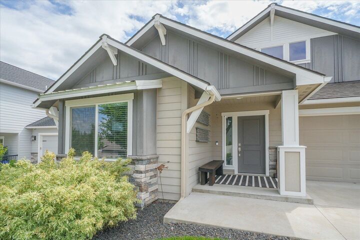 Property Photo: 6907 S Pheasant Ridge Dr WA 99224