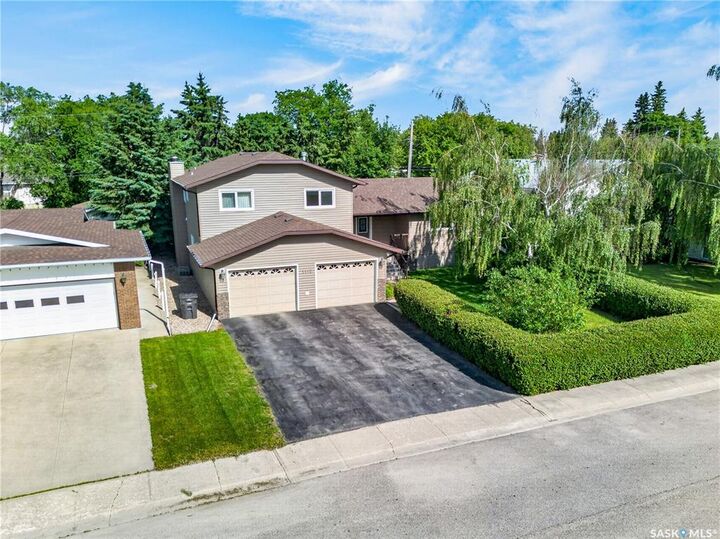 Property Photo: 1112 11th Street SK S0K 2A0