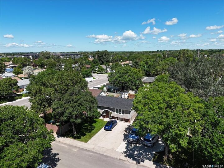 Property Photo: 6 Fulton Drive SK S4X 1E9