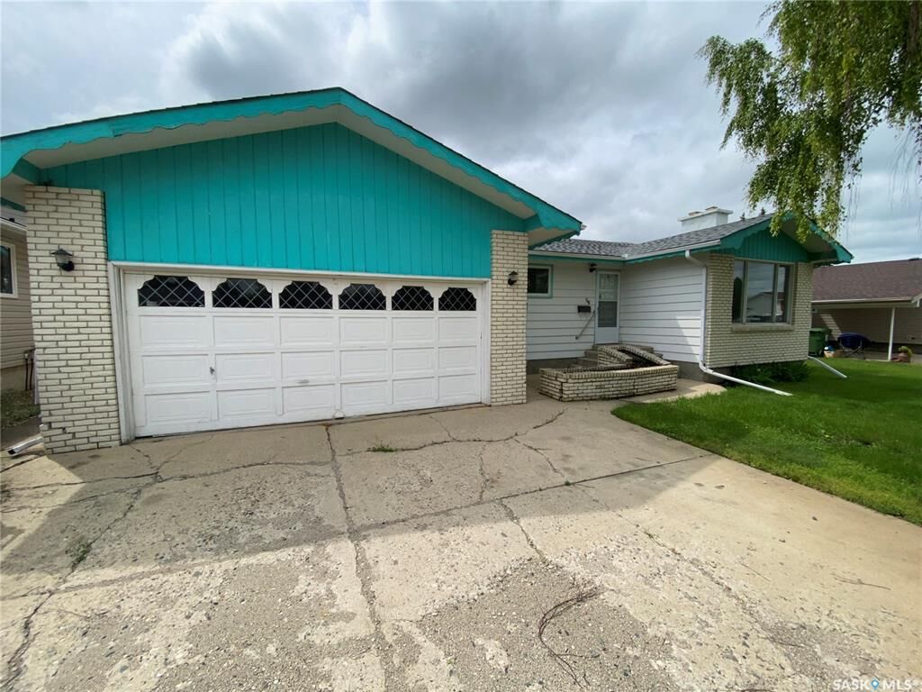 Property Photo: 58 Stewart Crescent SK S3N 3J5