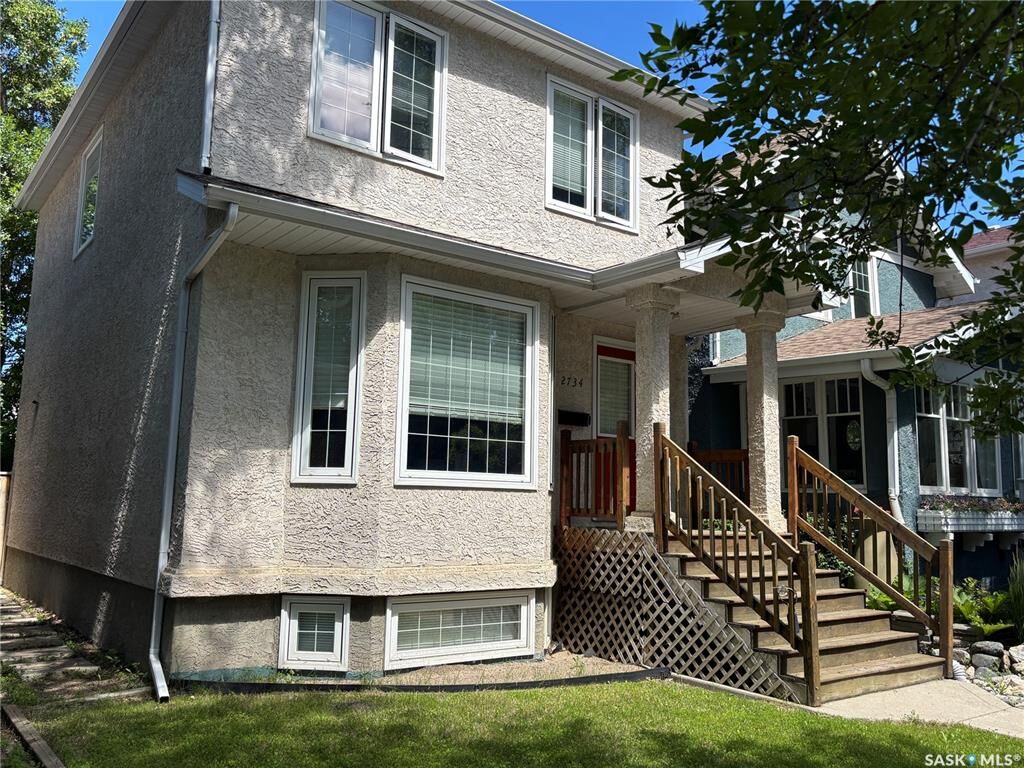 Property Photo:  2734 Victoria Avenue  SK S4T 1K3 