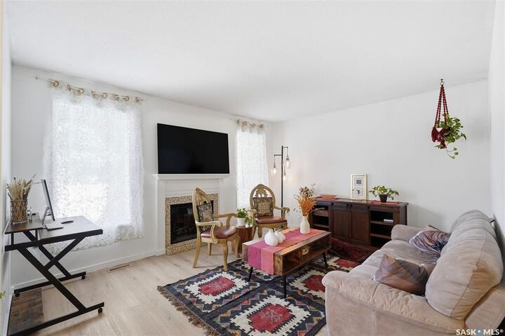 Property Photo:  1608 Vickies Avenue  SK S7N 2P3 