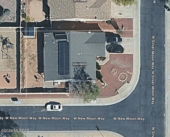Property Photo: 8743 N Silver Moon Way AZ 85743