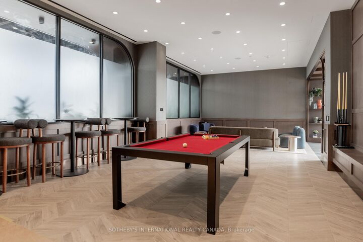 Property Photo: 31 York Garden Way 808 ON M6A 2V1