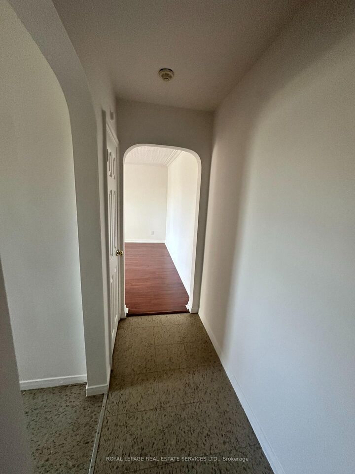 Property Photo:  55A Long Branch Avenue 302  ON M8W 3J1 