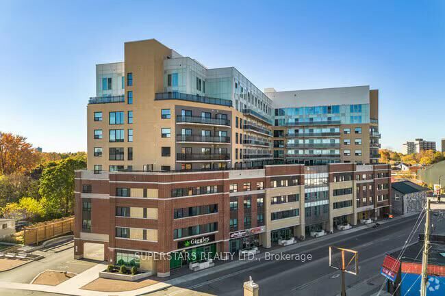 Property Photo:  652 Princess Street 1012  ON K7L 1E5 