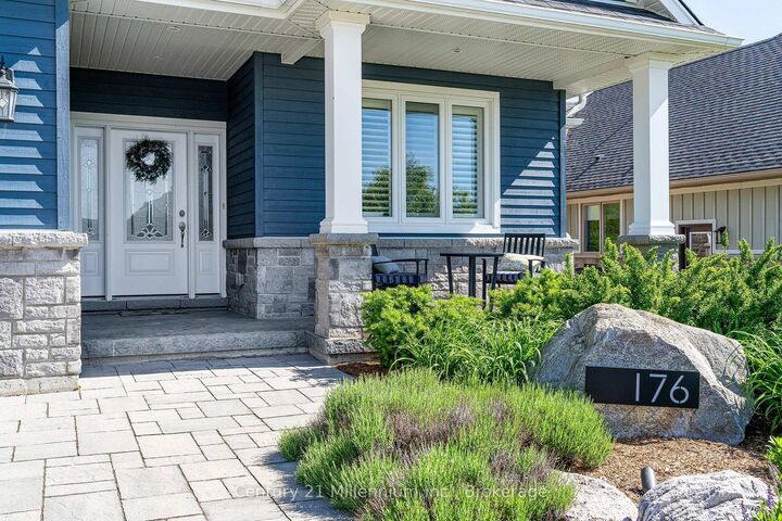 Property Photo: 176 Cobble Beach Drive ON N0H 1S0